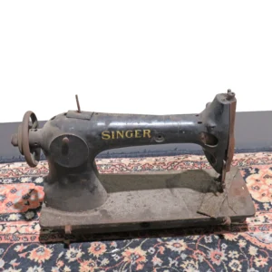 Singer Sewing Machine 1069